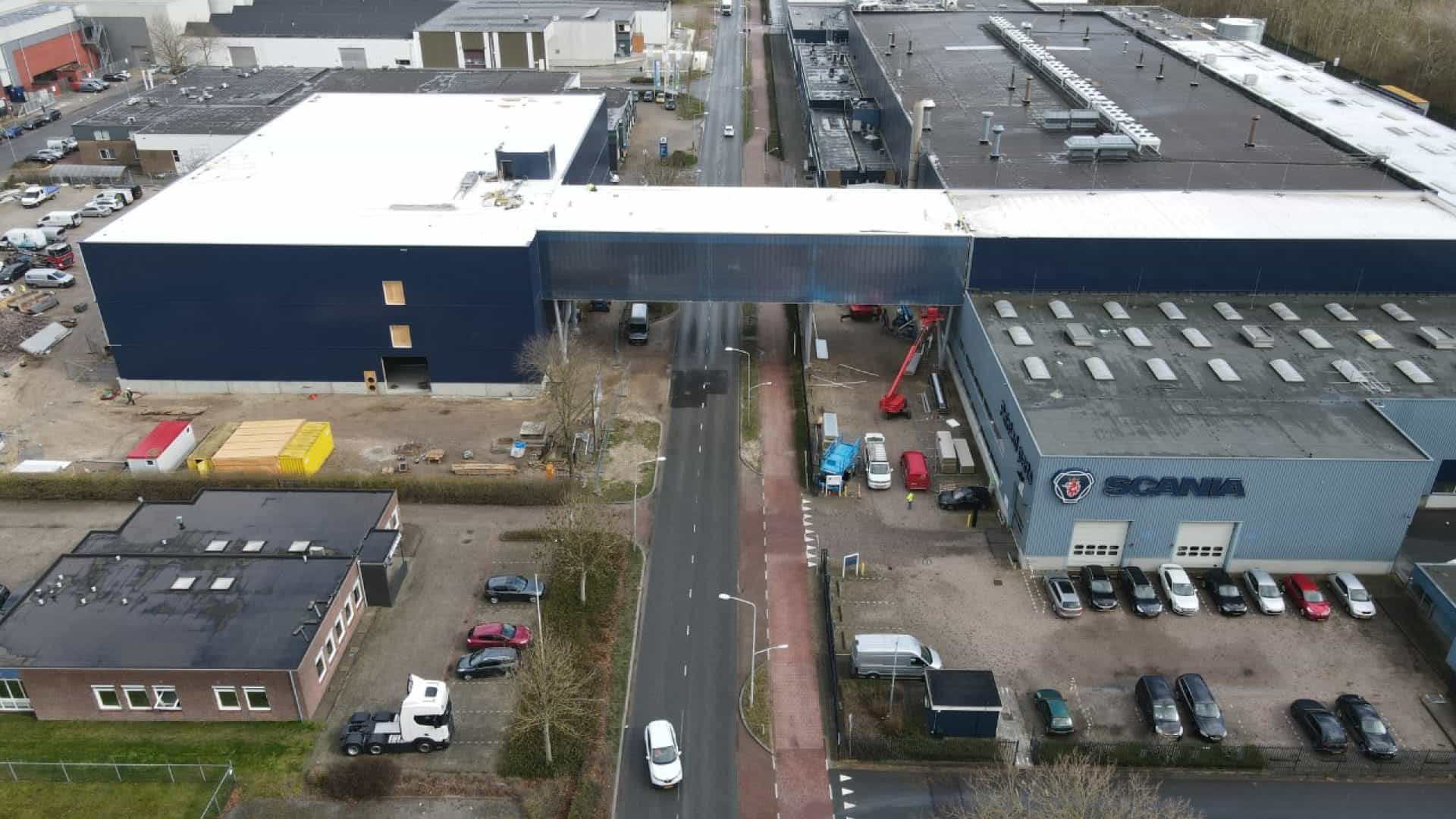 Nieuwbouw Scania paintshop en luchtbrug Meppel